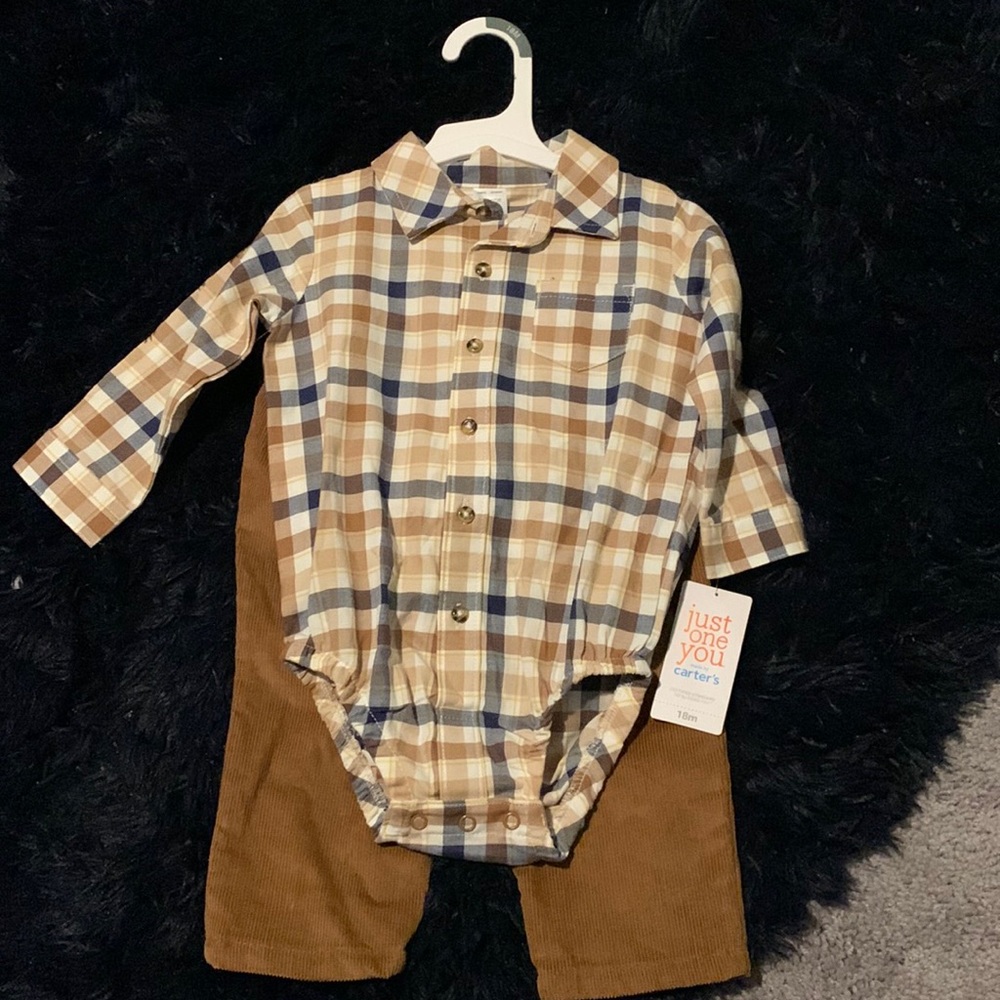 Brand new carters 2 piece set.